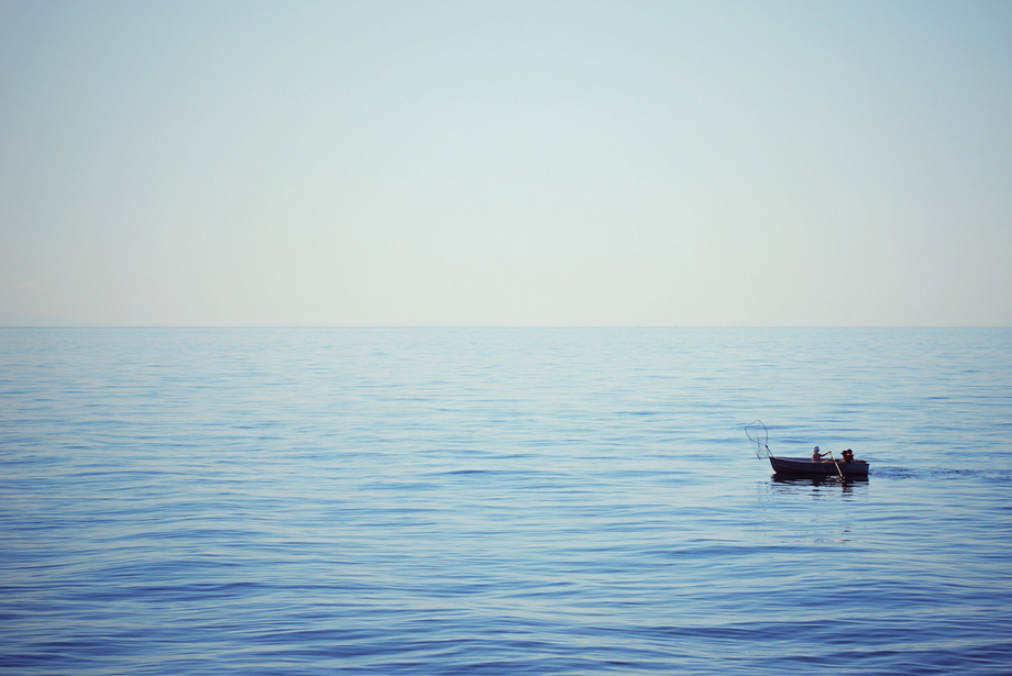 Boat & Horizon